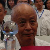 原出任機械工業(yè)部上海發(fā)電設(shè)備成套研究所所長、曾出任上海市經(jīng)委副總工程師、市經(jīng)委科技咨詢委員會副主任